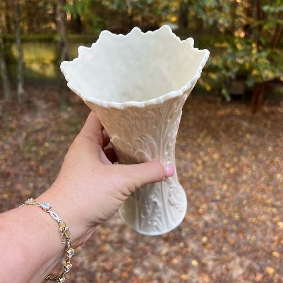 Vintage Lenox Woodland Elegant Floral Relief Medium Collectible Vase Green Mark - Picture 7 of 8